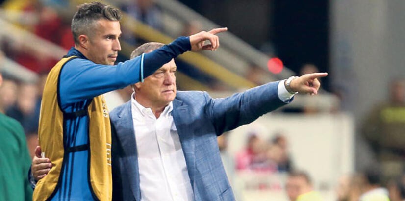 Ảnh Van Persie HLV - Bóng Đá