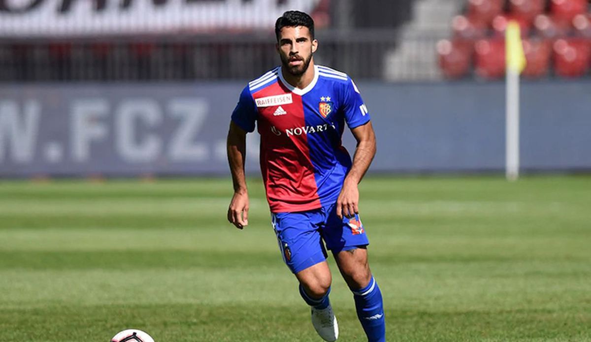 Arsenal eyeing comert - Bóng Đá