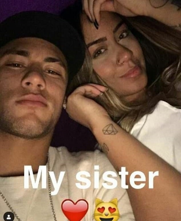 Phía sau gia đình đầy màu sắc của Neymar - Bóng Đá