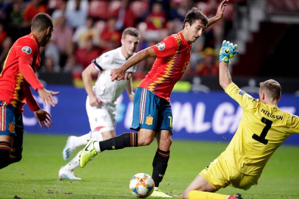 Hàng công thăng hoa, Tây Ban Nha nối dài chuỗi trận toàn thắng - Bóng Đá