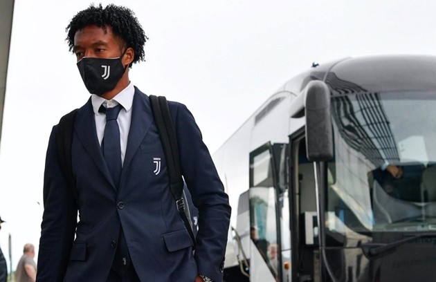 Ảnh Juventus hành quân đến Roma - Bóng Đá