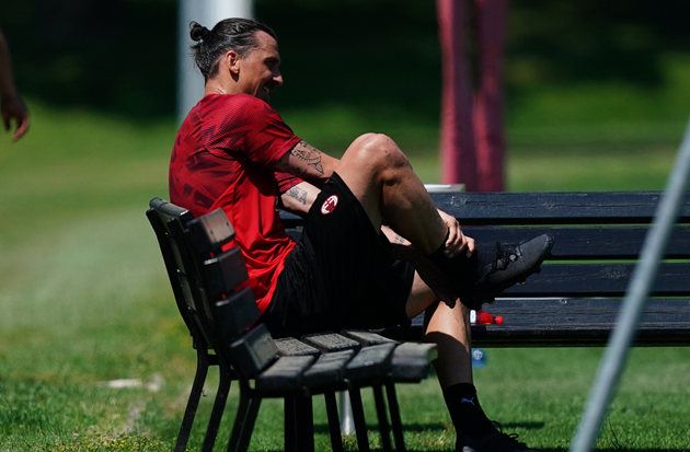 Ảnh AC Milan - Ibrahimovic tập ngày 21.5 - Bóng Đá