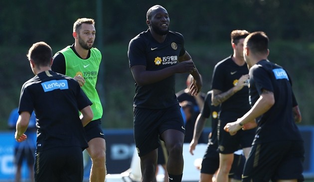 Barca to lock horns with Man City in race for talented Benfica defender Ruben Dias - Bóng Đá