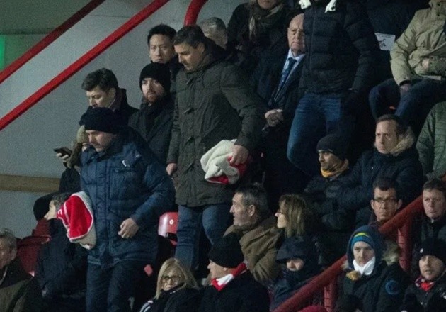 Mauricio Pochettino spotted with Ed Woodward’s new advisor Neil Ashton at Brentford vs Leeds amid Man Utd rumours - ngồi xa nhau - Bóng Đá