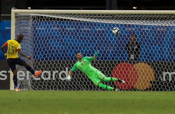 Ảnh trận Arezzo - AS Roma - Bóng Đá