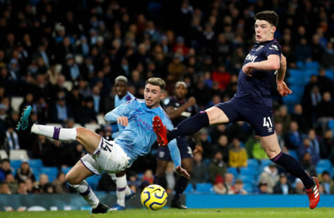 Aymeric Laporte key to Manchester City's play with and without the ball - Bóng Đá