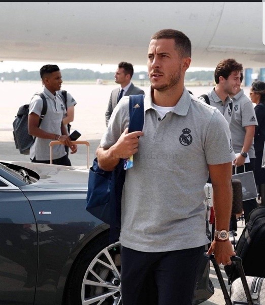 Hazard mặc số 23 của Real - Bóng Đá