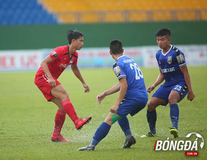 TRỰC TIẾP B.Bình Dương 0-0 HAGL (Hiệp 1): Hai đội ăn miếng trả miếng - Bóng Đá