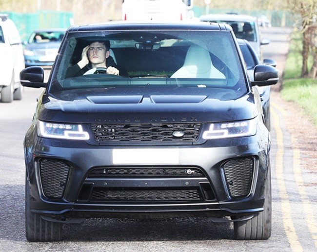 Manchester United players arrive at Carrington on eve of Manchester derby - Bóng Đá