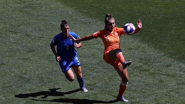 Flashback to 18-year-old Wayne Rooney's unforgettable debut hat-trick for Man United against Fenerbahce 10 years ago  - Bóng Đá