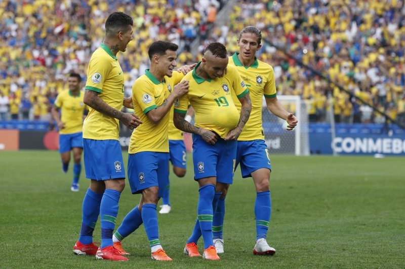 Ảnh tập Brazil - Bóng Đá