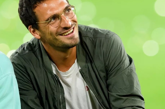 Hummels paid a visit to Bayern Munich’s locker room after the DFL Supercup - Bóng Đá