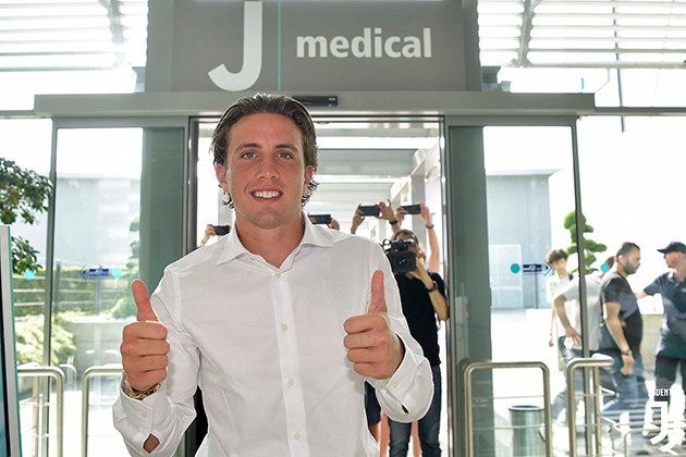 CHÍNH THỨC: Juventus đón tân binh đầu tiên trong mùa hè - Bóng Đá