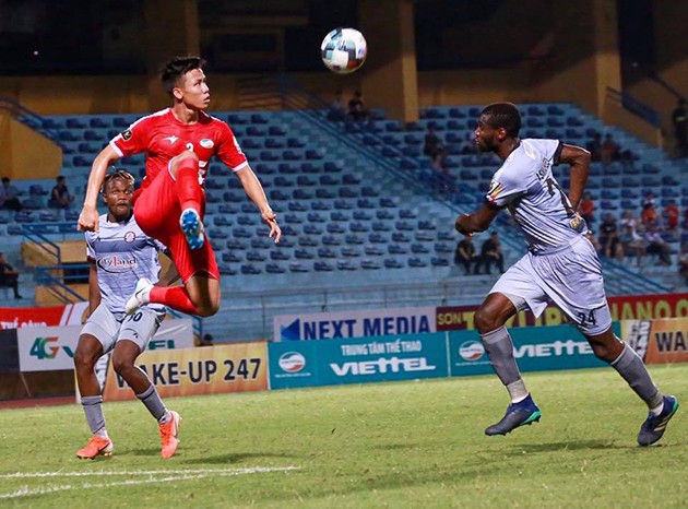 CLB TPHCM bắt đầu hụt hơi: Áp lực của ngôi đầu bảng - Bóng Đá