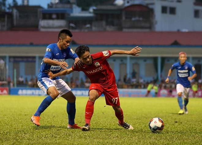 HAGL thua thảm, tuyển thủ U23 Việt Nam bị HLV Lee Tae Hoon 