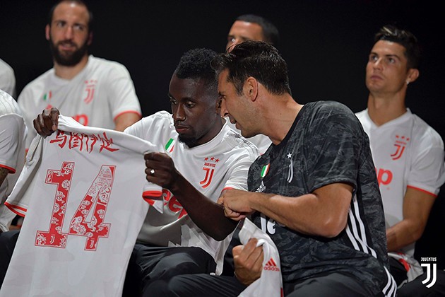 Ảnh: Juventus chính thức công bố áo đấu thứ 2 - Bóng Đá