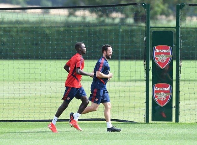 Ảnh Pepe tập ngày đầu tại Arsenal - Bóng Đá