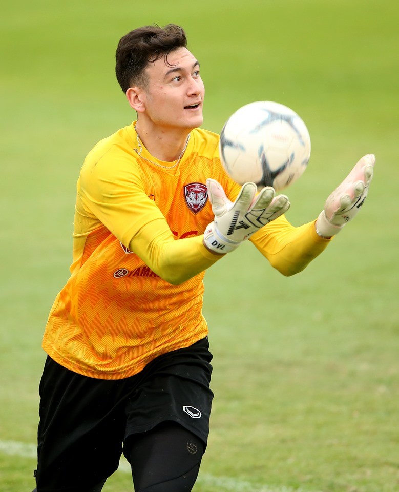 HLV Muangthong United cảm ơn Văn Lâm và đồng đội sau chuỗi trận ấn tượng - Bóng Đá