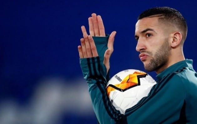 Chelsea star Callum Hudson-Odoi arrested after 4am row with glamour model while breaking lockdown as she calls ambulance - Bóng Đá