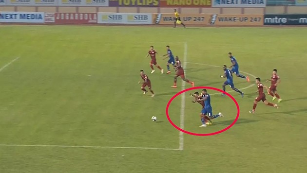 V-League 2019 bắt đầu 'nóng' vì trọng tài ở những vòng cuối - Bóng Đá