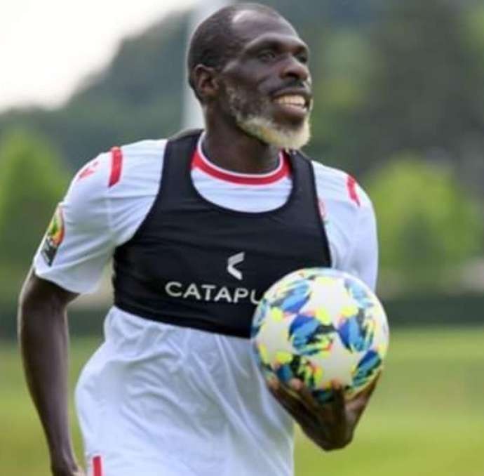 Kenya defender Joash Onyango looks a lot older than 26 - Bóng Đá