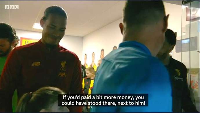 Troy Deeney's joke with mascot in tunnel leaves Virgil van Dijk trying not to laugh - Bóng Đá