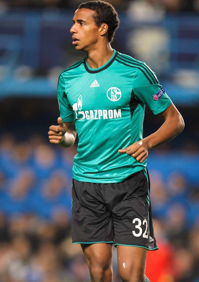 Schalke 04's dream XI if they never sold their best players, featuring Ozil and Neuer - Bóng Đá