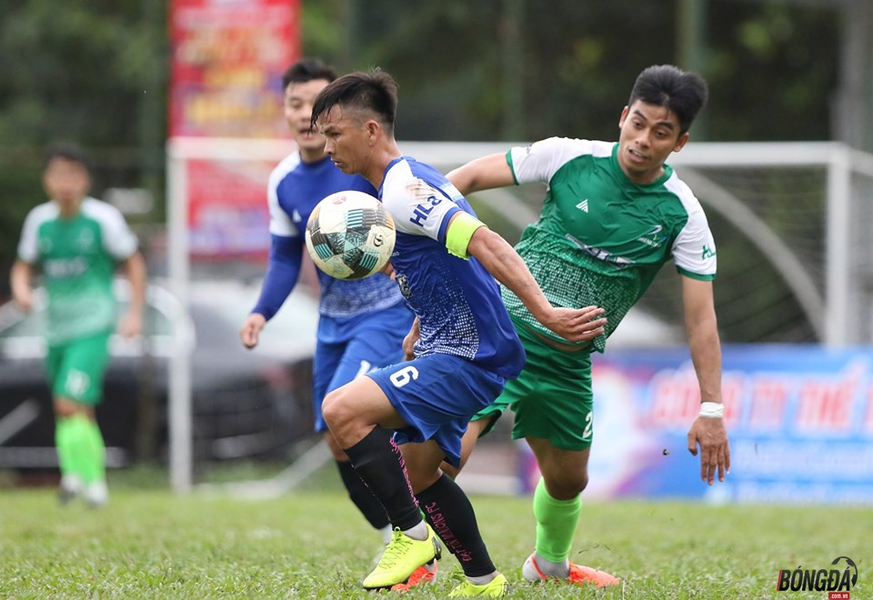 “Nhạc trưởng” Tuấn Vinh xứng danh “siêu phủi” Sài thành - Bóng Đá