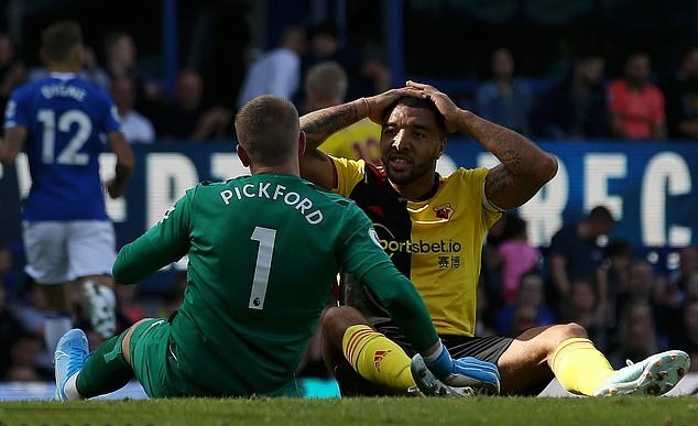 Cười té khói với loạt ảnh chế vòng 1/8 Champions League - Bóng Đá