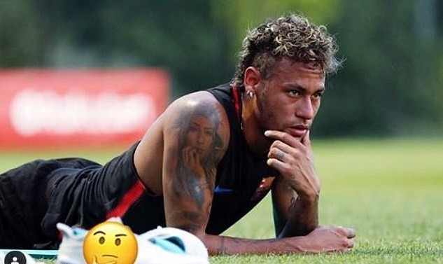 Phía sau gia đình đầy màu sắc của Neymar - Bóng Đá