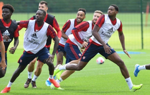 Chùm ảnh sau trận của Công Phượng - Bóng Đá