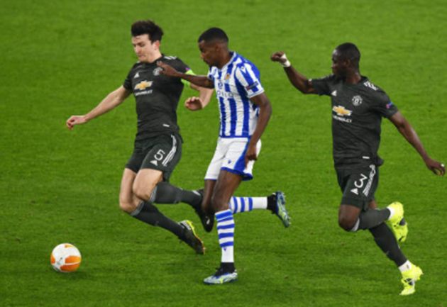 Manchester United now have a chance to trial their new defensive triangle - Bóng Đá