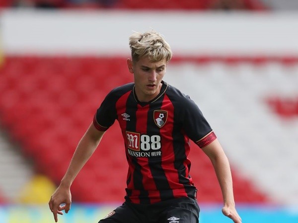 Tottenham in talks to sign Liverpool and Man Utd target Thomas Meunier - EXCLUSIVE - Bóng Đá