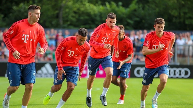 Hernandez completes first training - Bóng Đá