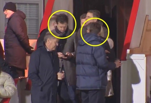 Mauricio Pochettino spotted with Ed Woodward’s new advisor Neil Ashton at Brentford vs Leeds amid Man Utd rumours - ngồi xa nhau - Bóng Đá