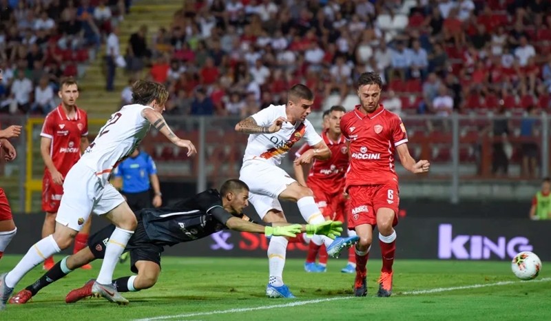 Barcelona chief 'wants Erling Braut Haaland ahead of Lautaro Martinez' - Bóng Đá