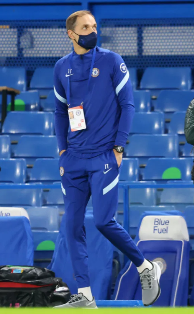 Tuchel walks out to ‘In Frank We Trust’ banner in first Chelsea game - Bóng Đá