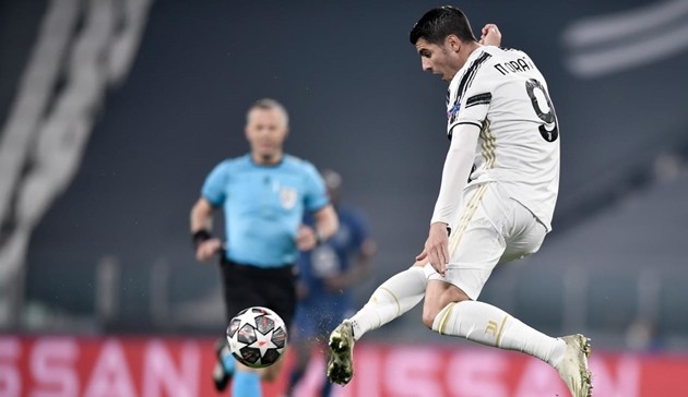 Ronaldo nổi điên với đồng đội - Bóng Đá