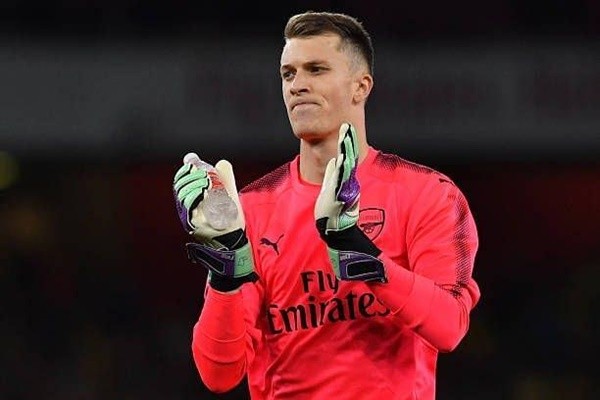 Matt Macey set to undergo medical at Hibernian  - Bóng Đá