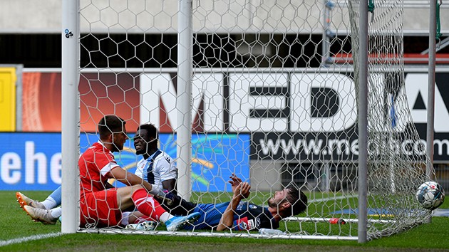 10 kiểu tóc thảm họa của sao bóng đá - Bóng Đá