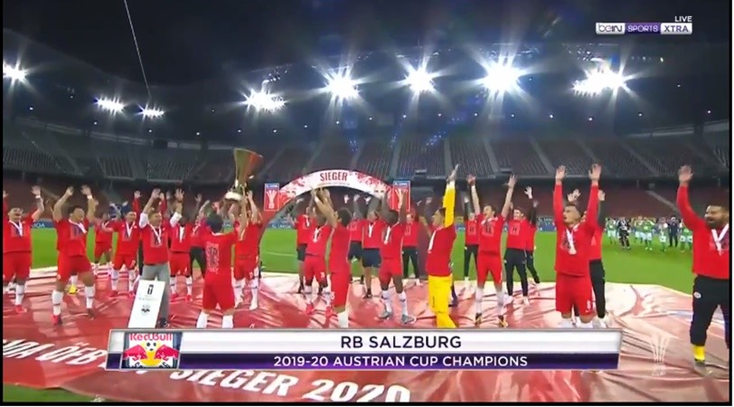 Salzburg nâng cúp thời COVID-19 - Bóng Đá