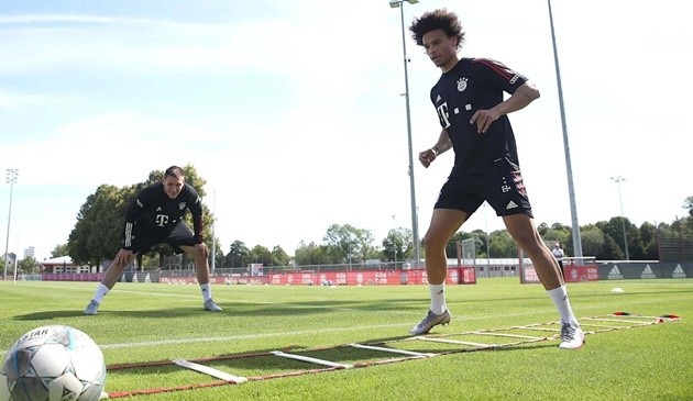 Buổi tập đầu tiên của Sane tại Bayern Munich - Bóng Đá