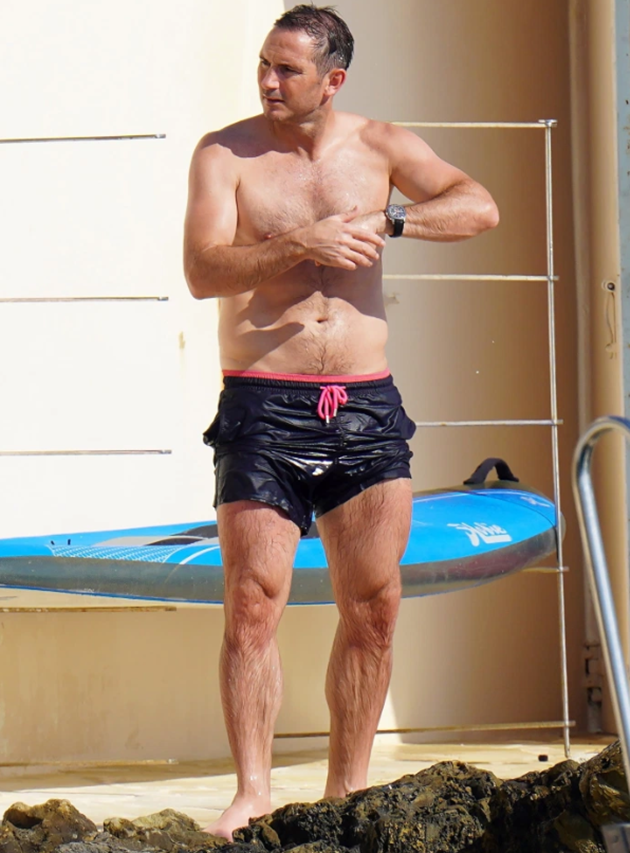 Frank Lampard enjoys summer holiday with wife Christine and children - Bóng Đá