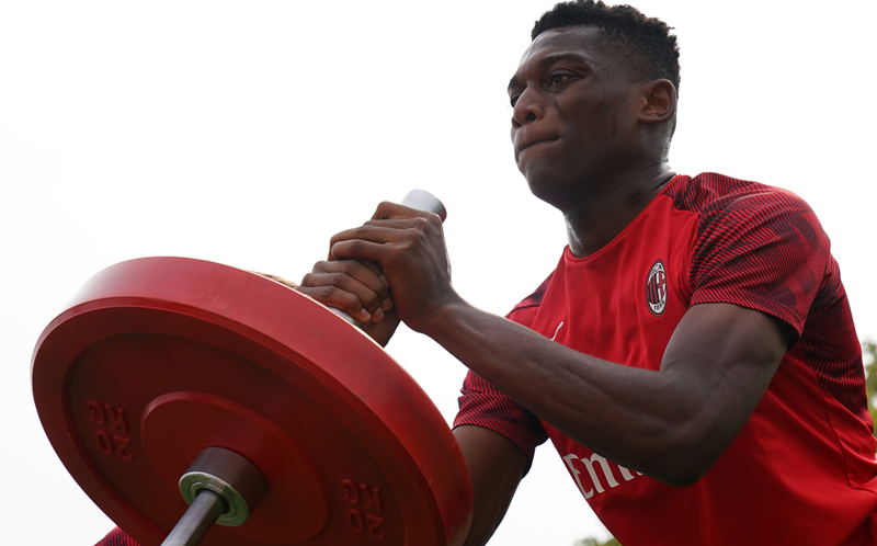 Thua sốc Udinese, người AC Milan không thể nở nụ cười - Bóng Đá