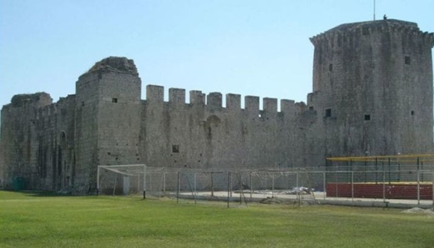 15 sân vận động có thiết kế 'không đụng hàng' trên thế giới - Bóng Đá