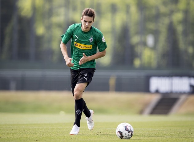 Five Players Who Could Replace Paul Pogba  - Bóng Đá