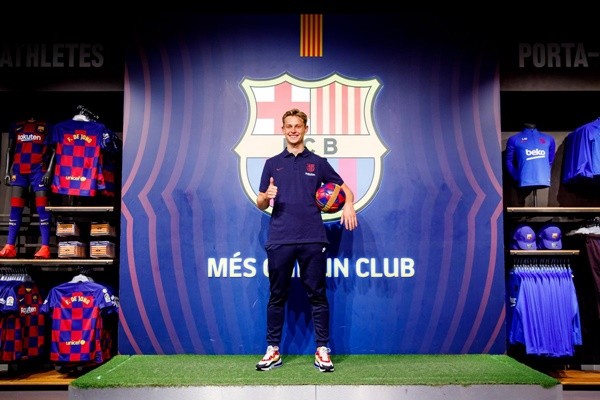 De Jong kiểm tra sức khỏe - Bóng Đá