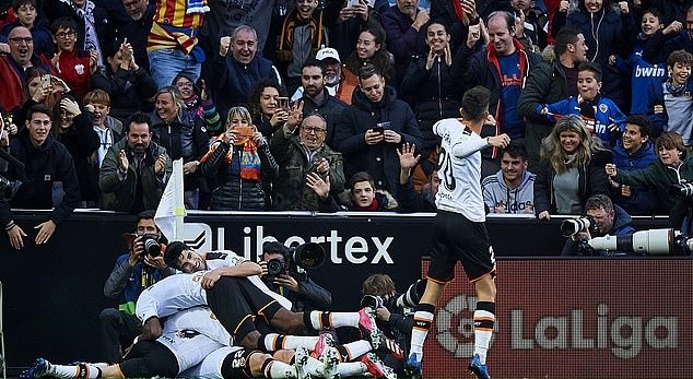 Trận Siêu kinh điển quyết định của Zidane và Setien - Bóng Đá