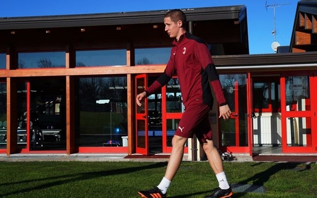 Soualiho Meite kiểm tra y tế - Bóng Đá