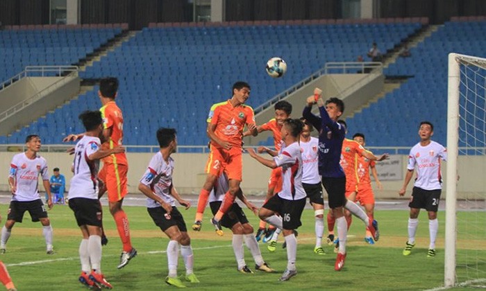 Liverpool là khắc tinh của Robert Lewandowski - Bóng Đá